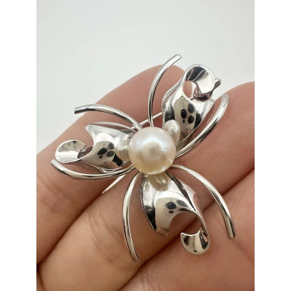 Vintage Silver & Genuine Pearl Flower Brooch Pin